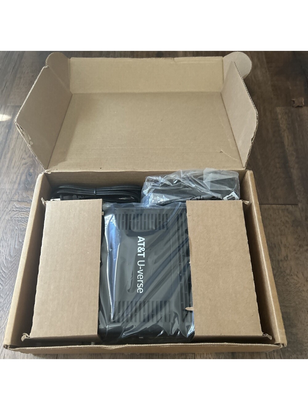 AT&T U-verse 5268AC Gateway Internet Wireless Modem Router New In Box - Picture 2 of 8